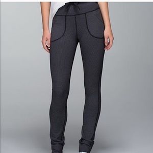 Lululemon | Tie Waisted Leggings with Pockets